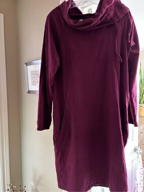Women's Long Sleeve Cowl Neck Dress - Maroon